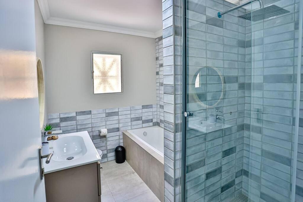 Apartmán Large Sea View, Walk To Eateries, Loadshed Free Ballito Exteriér fotografie