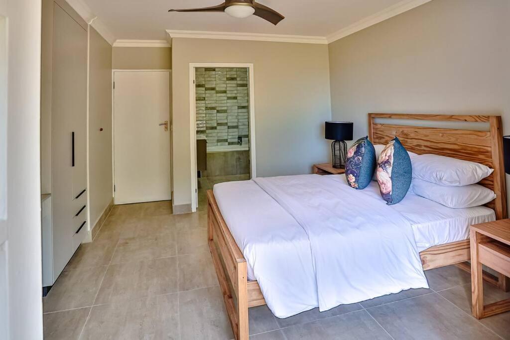 Apartmán Large Sea View, Walk To Eateries, Loadshed Free Ballito Exteriér fotografie